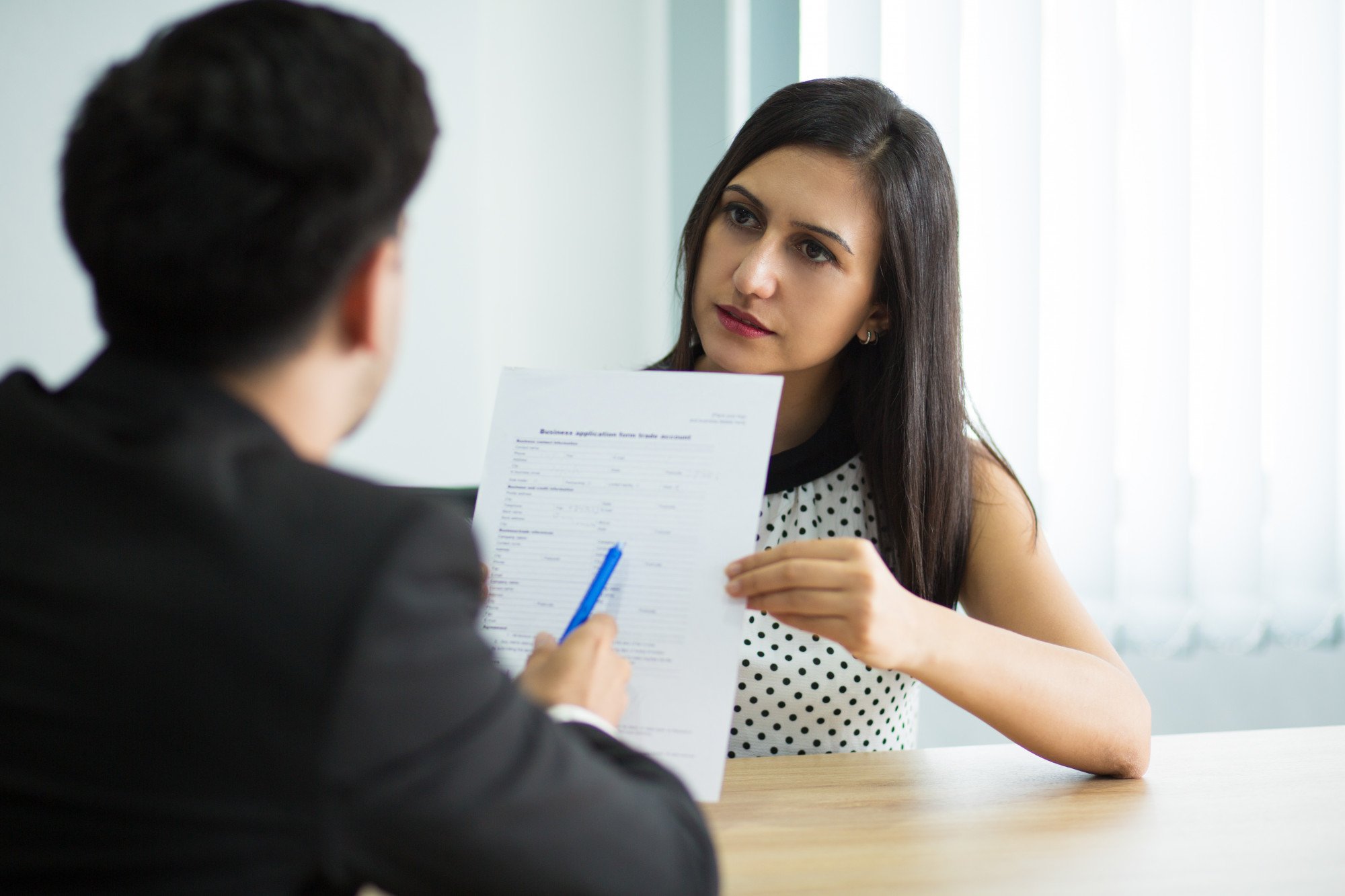 insurance agent selling a women health insurance