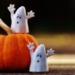 Frighteningly Fun Halloween pumpkin and ghosts
