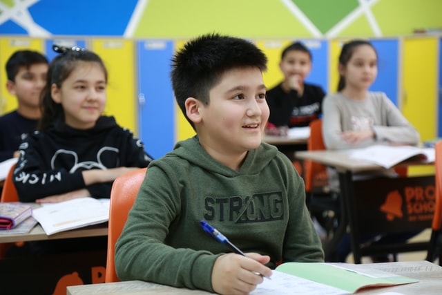 kids with autism studying in a classroom