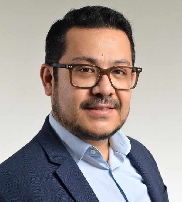 Dr. Abhimanyu Singh, orthopaedic hip and knee specialist